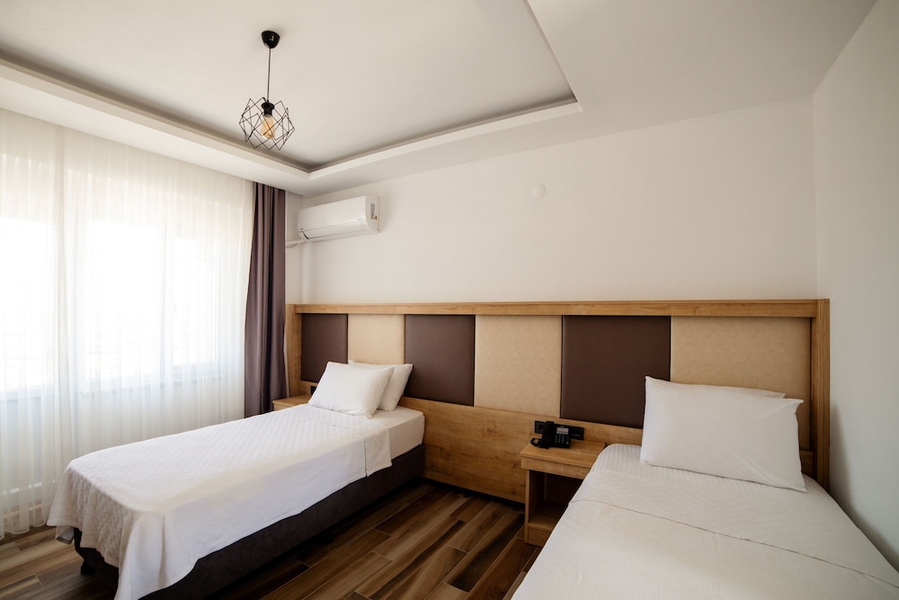 estia hotel