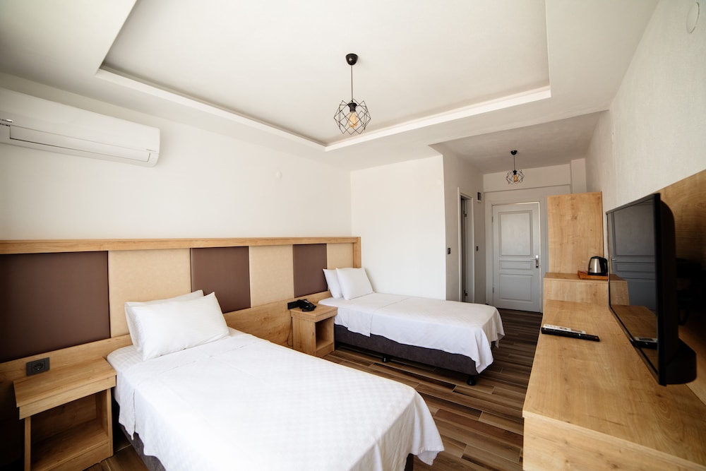 estia hotel