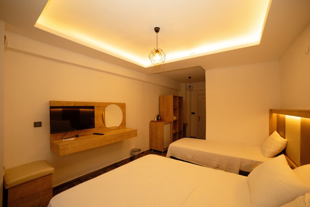 estia hotel
