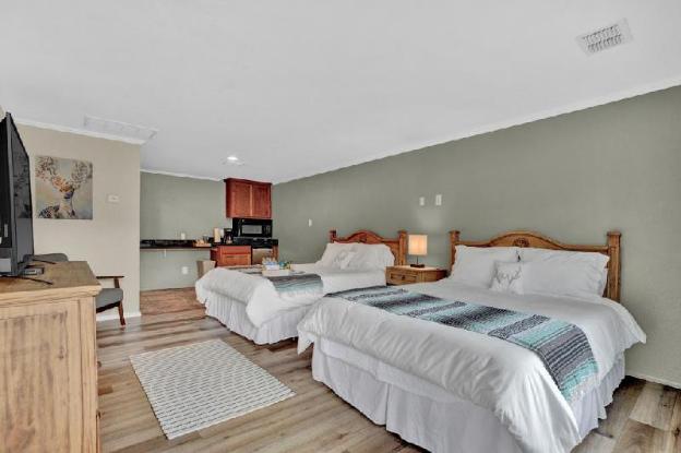 mavens inn and grill