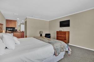 mavens inn and grill