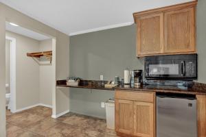 mavens inn and grill