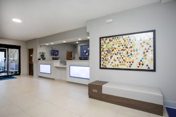 holiday inn express and suites jacksonville mayport beach