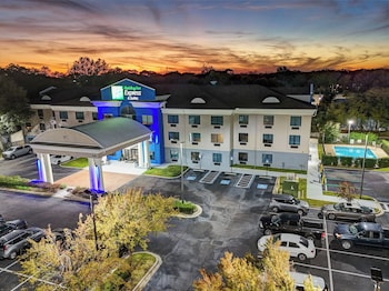 Holiday Inn Express & Suites Jacksonville - Mayport / Beach,Atlantic Beach>>Arlington,3 star