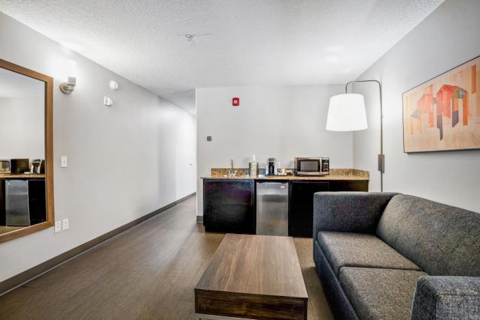 holiday inn express and suites jacksonville mayport beach