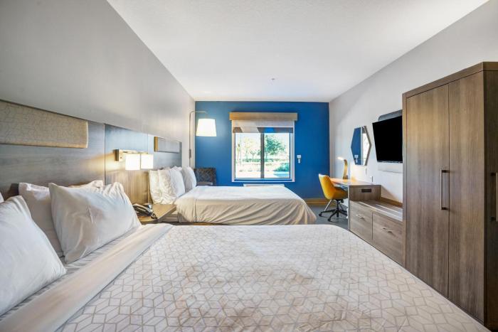holiday inn express and suites jacksonville mayport beach