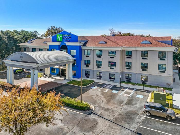 holiday inn express and suites jacksonville mayport beach