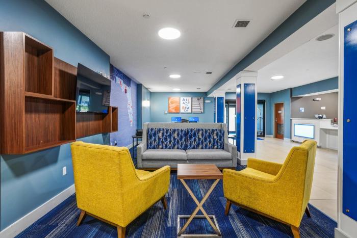 holiday inn express and suites jacksonville mayport beach