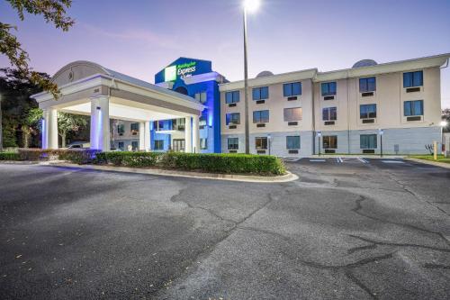 holiday inn express and suites jacksonville mayport beach