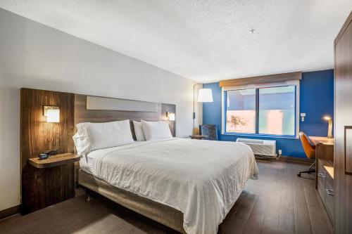 holiday inn express and suites jacksonville mayport beach