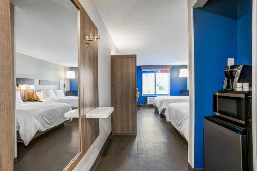 holiday inn express and suites jacksonville mayport beach