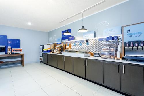 holiday inn express and suites jacksonville mayport beach