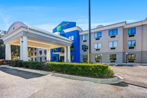 holiday inn express and suites jacksonville mayport beach