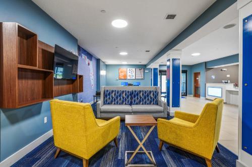 holiday inn express and suites jacksonville mayport beach