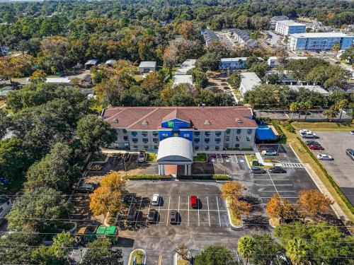 holiday inn express and suites jacksonville mayport beach