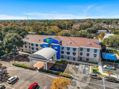 holiday inn express and suites jacksonville mayport beach