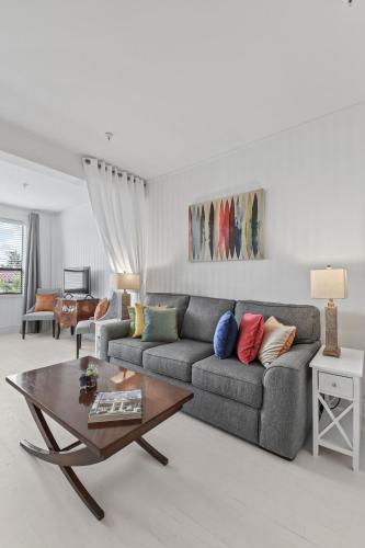 white orchid suites palm beach hotel