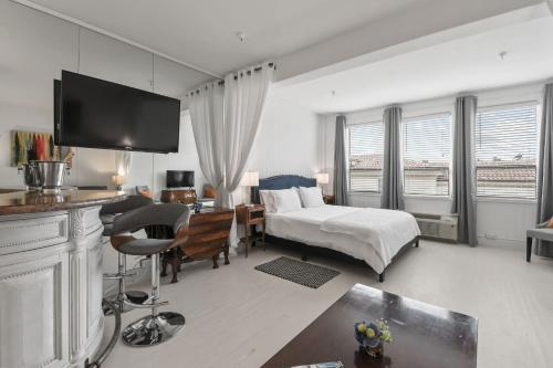 white orchid suites palm beach hotel