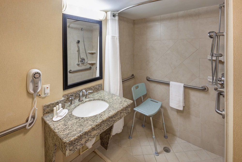 Fairfield Inn & Suites By Marriott Jacksonville Butler Blvd,Jacksonville>>Duval,3 star