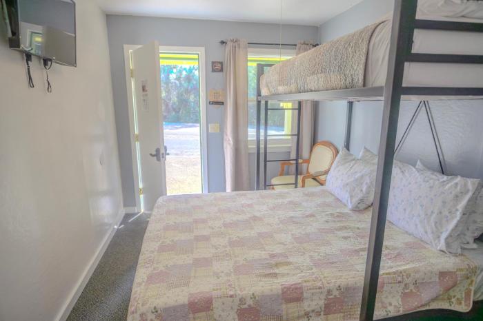 genas sierra inn and restaurant