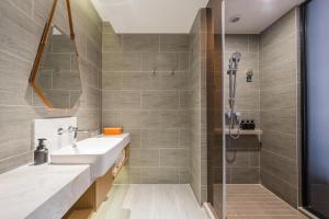 atour hotel shijiazhuang south construction street