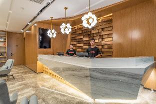 atour hotel xian hujiamiao metro station