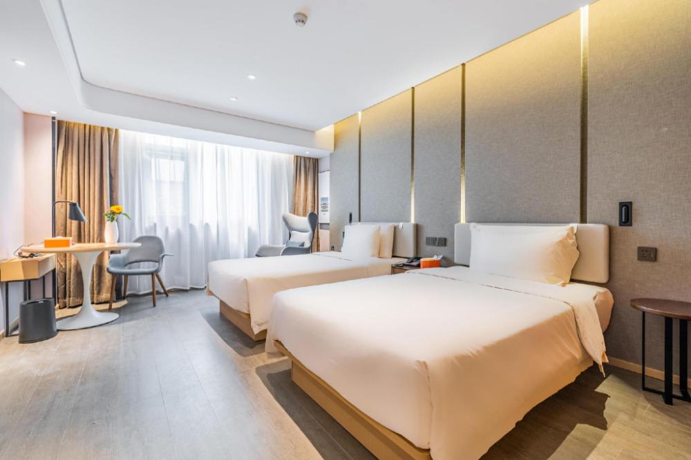 atour hotel xian hujiamiao metro station