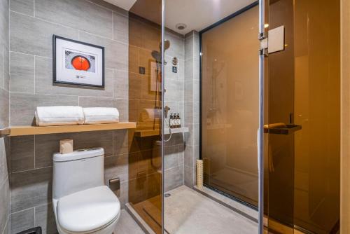 atour hotel xian hujiamiao metro station