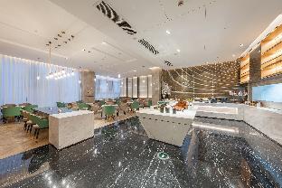 atour hotel lingang new town
