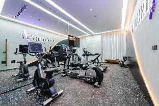 atour hotel lingang new town