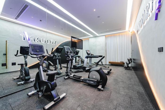 atour hotel lingang new town