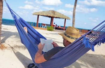 holiday inn resort grand cayman by ihg