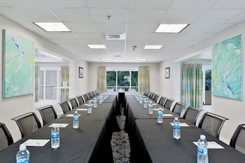 holiday inn resort grand cayman by ihg
