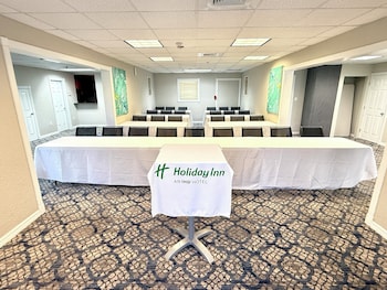 holiday inn resort grand cayman by ihg