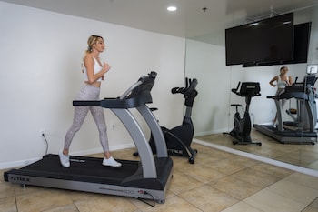 holiday inn resort grand cayman by ihg