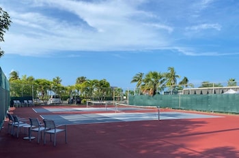 holiday inn resort grand cayman by ihg