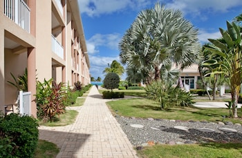holiday inn resort grand cayman by ihg