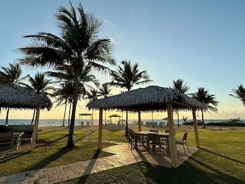 holiday inn resort grand cayman by ihg