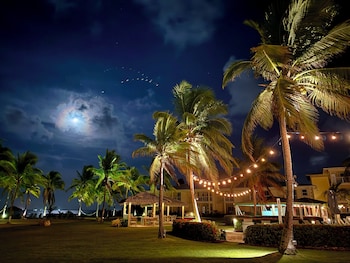 holiday inn resort grand cayman by ihg