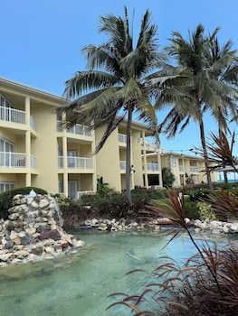 holiday inn resort grand cayman by ihg