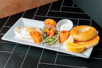 holiday inn resort grand cayman by ihg