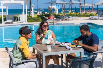 holiday inn resort grand cayman by ihg