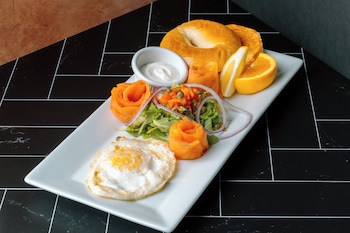 holiday inn resort grand cayman by ihg