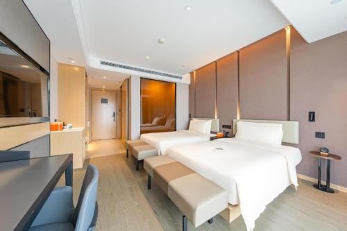 atour hotel huishan gold st