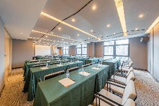 atour hotel huishan gold st