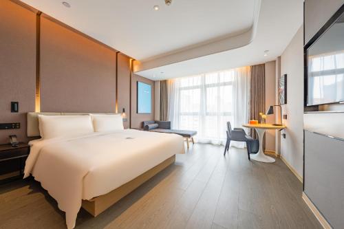 atour hotel huishan gold st
