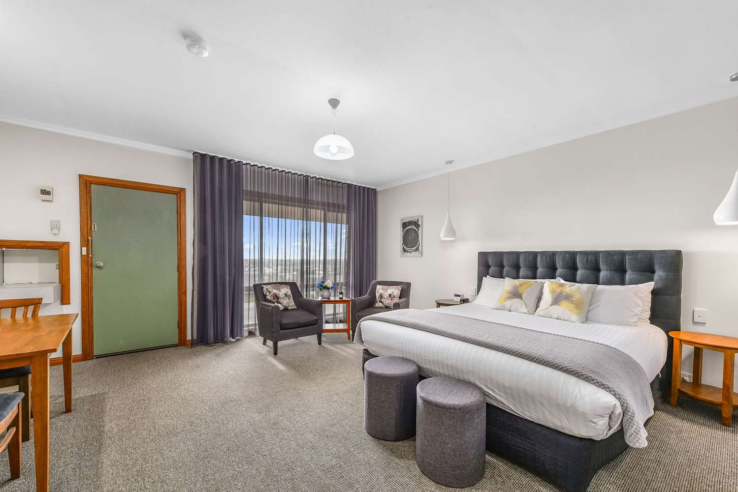 comfort inn the lakes