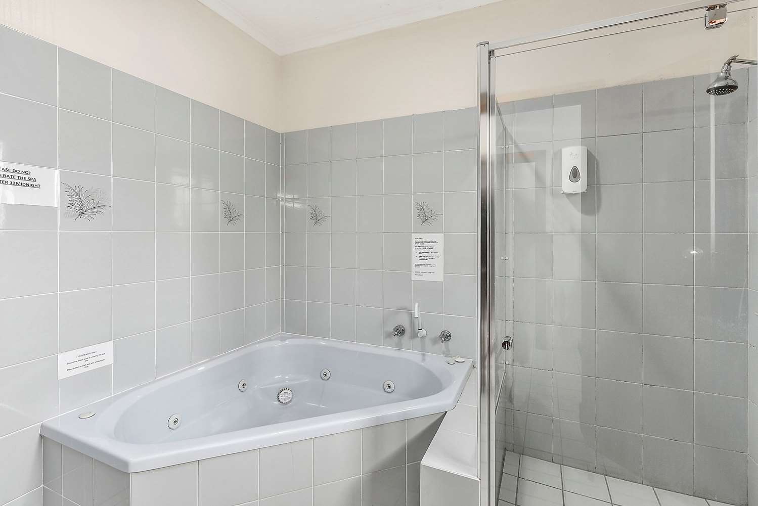comfort inn the lakes