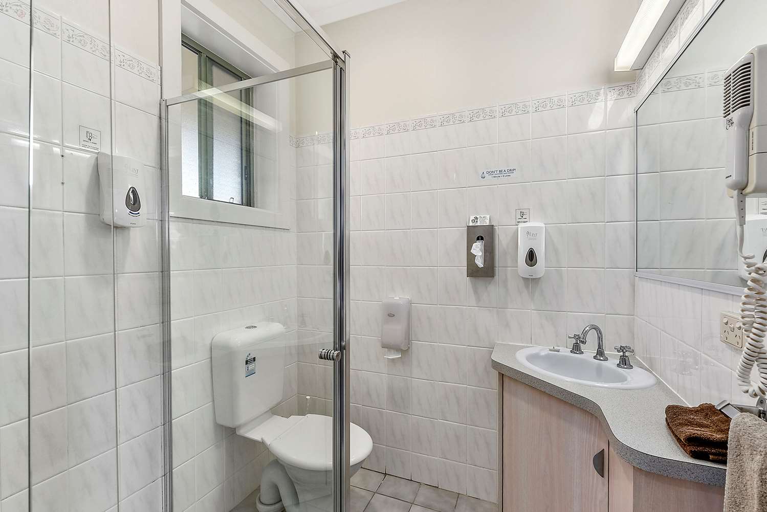 comfort inn the lakes