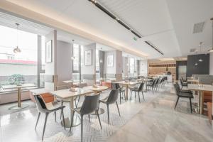 atour hotel maoye plaza taizhou